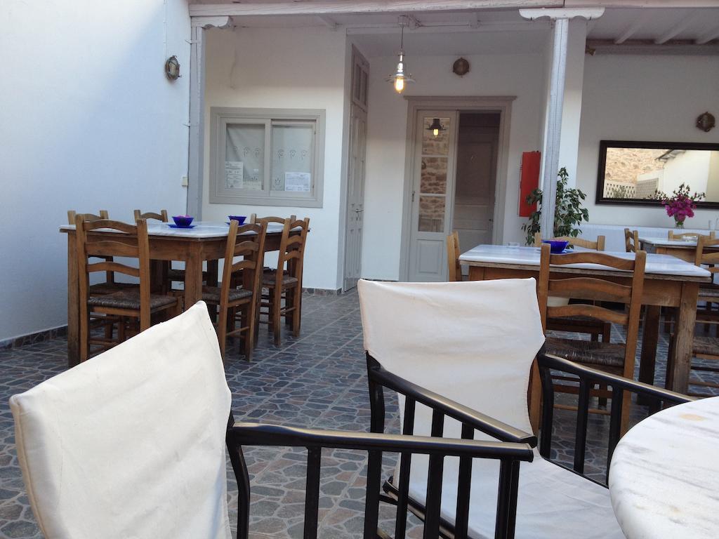 Guesthouse Alexandra Hydra  Buitenkant foto