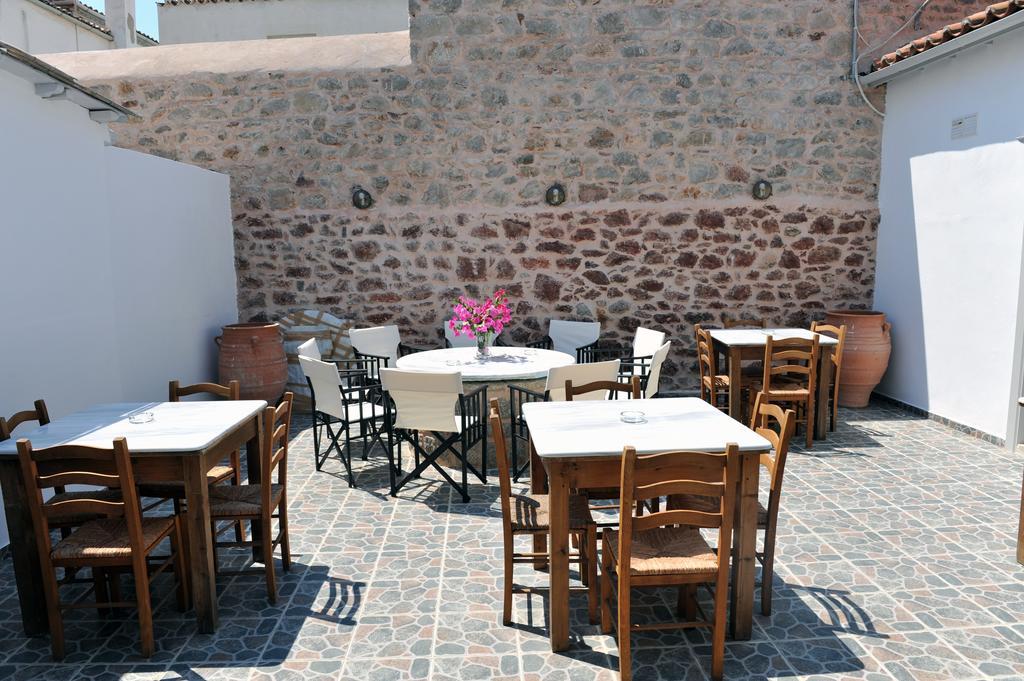 Guesthouse Alexandra Hydra  Buitenkant foto